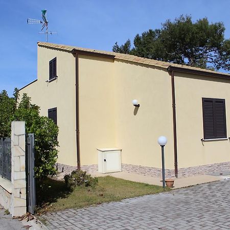 Casa Vacanze Roccella Beach Campofelice Di Roccella Exterior photo
