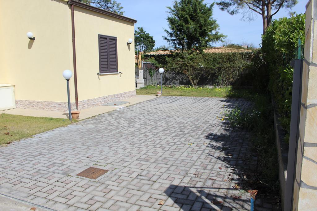 Casa Vacanze Roccella Beach Campofelice Di Roccella Exterior photo